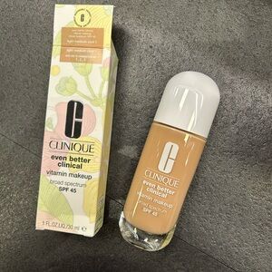 Clinique Even Better Clinical Vitamin Makeup SPF 45 - LIGHT medium COOL 1-1oz